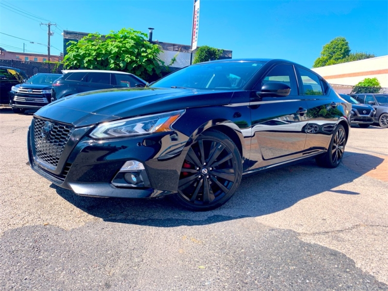 Used 2019 Nissan Altima 2.5 SR for sale in Philadelphia PA