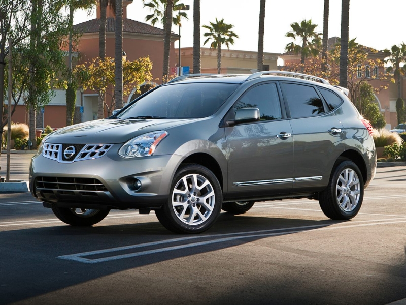 Used 2013 Nissan Rogue SV for sale in Philadelphia PA