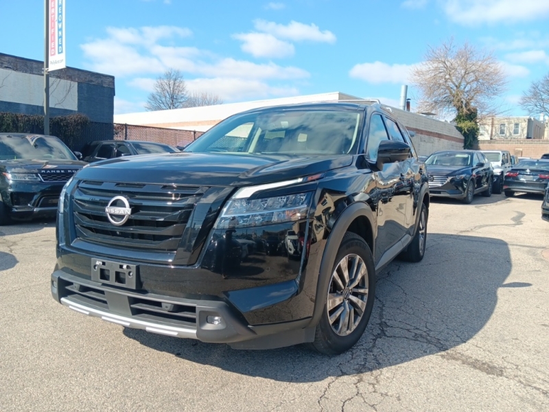 Used 2022 Nissan Pathfinder SL for sale in Philadelphia PA